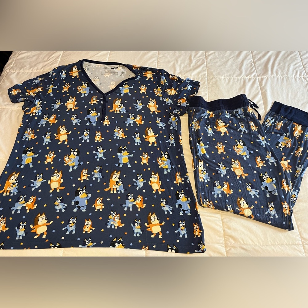 Women’s XXL original Bluey little sleepies pjs .